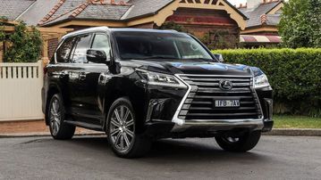 Lexus LX570 ghi nhận mức tăng cao nhất lên đến 370 triệu đồng