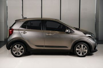 Thân xe KIA Morning 2021 đậm chất thể thao