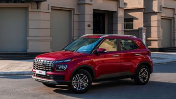 Kích thước tổng thể Hyundai Venue 2024 tương đối gọn gàng, tối ưu cho việc di chuyển trong đô thị