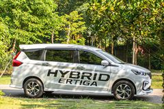 Phần thân xe Suzuki Ertiga Hybrid 2023