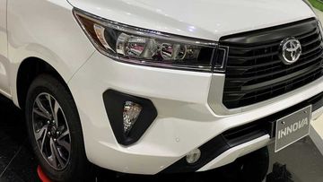 Cụm đèn trước