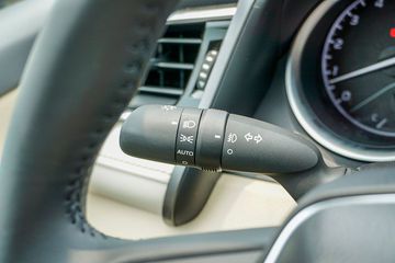 Cần điều chỉnh đèn xe