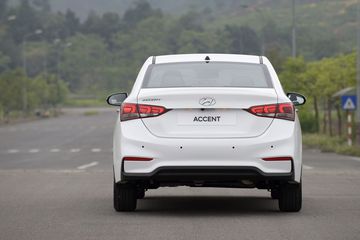 Mẹo vặt cuộc sống: Đánh giá sơ bộ xe Hyundai Accent 2019 Hyundai-accent-2018-14-copy-231948-134116