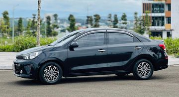 Thân xe Kia Soluto 2024 dường như không để lại nhiều ấn tượng như phía trước