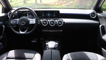  Thiết kế nội thất A-Class mới khác biệt hoàn toàn so với thế hệ cũ