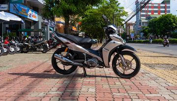 Yamaha Jupiter FI 2024 sở hữu kiểu dáng tương đối trung tính với nhiều cải tiến vượt bậc