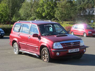 Suzuki Grand Vitara XL-7 thế hệ đầu tiên