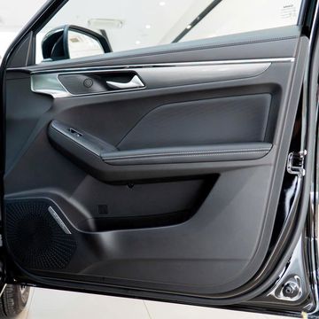 Haval Jolion 2025 cũng trang bị các hộc chứa đồ cơ bản, kích thước lớn