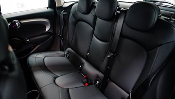 Hàng ghế sau có không gian đầu được tăng lên