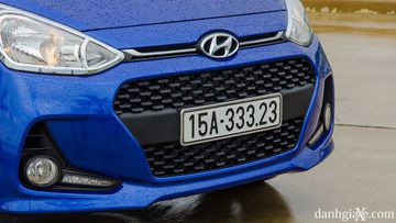 Lưới tản nhiệt hình thác nước dạng lưới tổ ong tạo điểm nhấn cho phần đầu xe