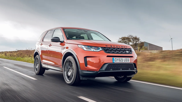 Land Rover Discovery Sport 2024 được đánh giá cao về khả năng vận hành