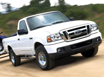 Ford Ranger 2008 được lược bỏ những đường vân chìm