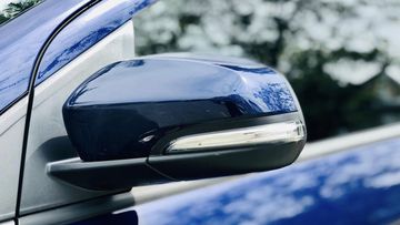 Gương chiếu hậu có khả năng gập điện, chỉnh điện