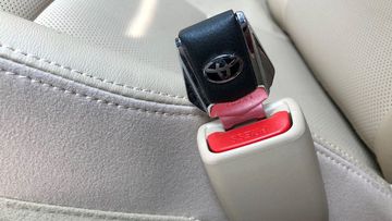 Những phụ kiện gây nguy hiểm lái xe 8