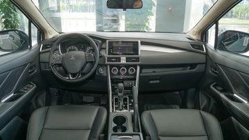 So sánh Mitsubishi Xpander và Suzuki XL7 trong tầm giá 600 triệu 9 danhgiaxe.com mitsubishi xpander 2020 15 085737 122230