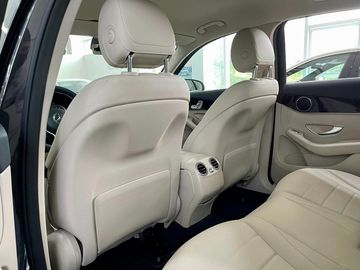 Cửa gió hàng ghế sau được trang bị tiểu chuẩn trên tất cả phiên bản