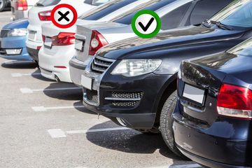 Việc quay đầu xe vào trong sẽ mất nhiều thời gian để quay đầu và lùi xe ra ngoài,