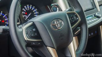 Danh gia so bo xe Toyota Innova 2019