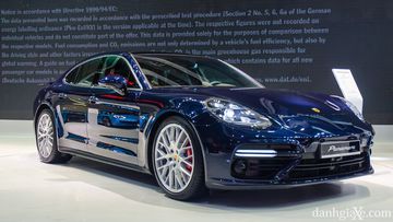 Porsche Panamera Turbo trang bị máy V8 4.0L Twin turbo