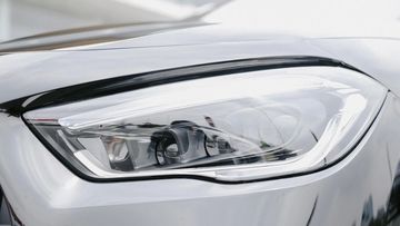 Mercedes-AMG GLA 45 S 4MATIC+ 2023 trang bị đèn pha Multibeam LED khá hiện đại