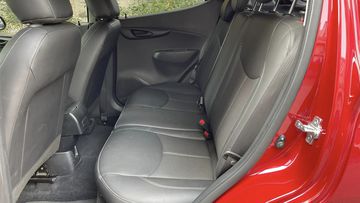 Hàng ghế thứ 2 có phần hơi khiêm tốn