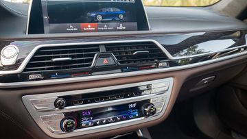 Hệ thống điều hòa BMW 7 Series 2023 tiếp tục là loại bốn vùng tự động