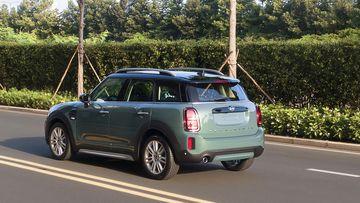 Một số chi tiết ở phần đuôi xe MINI Countryman 2024 đã được thiết kế kế lại