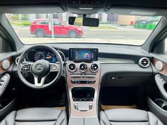 Vô lăng trên bản 4MATIC