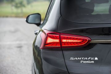 Danh gia so bo xe Hyundai Santa Fe 2019