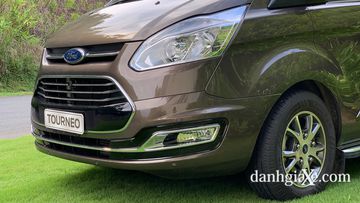 Danh gia so bo xe Ford Tourneo 2019