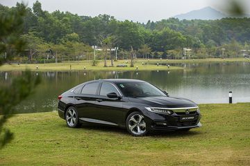Honda Accord đã ghi dấu ấn sâu sắc với người dùng nhờ thiết kế thanh lịch, sang trọng nhưng vẫn đậm chất thể thao