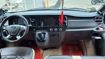 Khoang lái tiện nghi