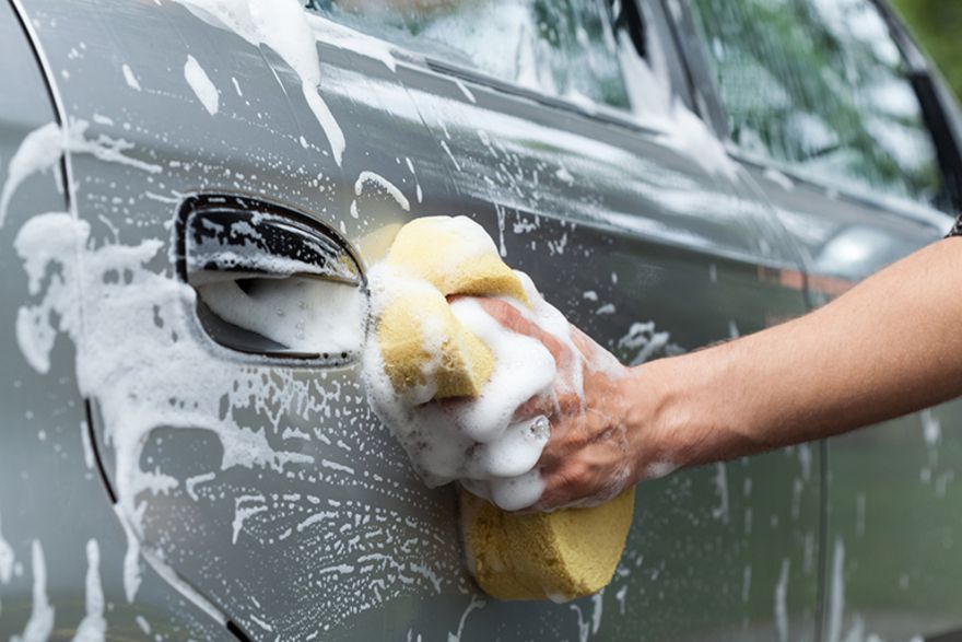 Lưu ý không thể bỏ qua khi tự rửa xe ô tô