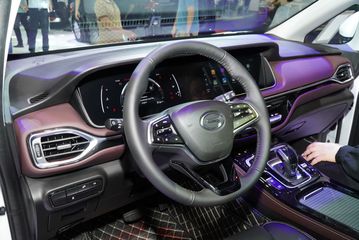 Bảng t&aacute;p l&ocirc; GAC M6 Pro 2025 sử dụng nhiều chất liệu nhựa giả da, tạo n&ecirc;n n&eacute;t thanh lịch, hiện đại