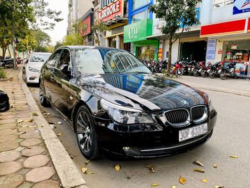 Series 5 quay trở lại thị trường với các phiên bản 530i và 523i vào năm 2008