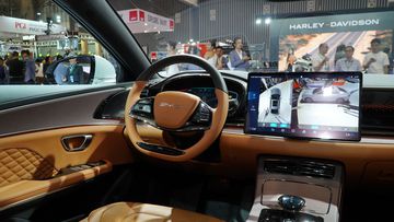 BYD HAN 2025 cũng sử dụng các chi tiết trang trí trong nội thất khá cao cấp