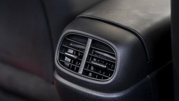 Cửa gió hàng ghế sau