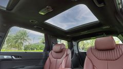 Cửa sổ trời dành cho hai hàng ghế sau