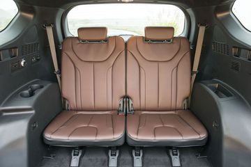 Hàng ghế thứ 3 trên Hyundai SantaFe 2023