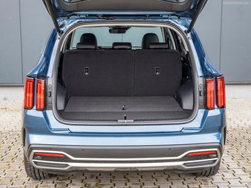 Thể tích khoang hành lý KIA Sorento 2021 khi gập phẳng hàng ghế thứ 3