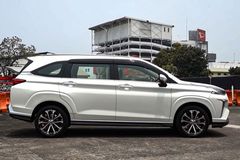 Phần thân xe Toyota Veloz Cross 2023