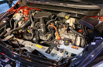 Các phiên bản Nissan Kicks 2023 được trang bị 2 loại động cơ bao gồm động cơ điện và động cơ xăng
