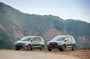 Ertiga và XL7 được trang bị hệ thống treo cứng vững, mang đến sự đầm chắc và thoải mái khi chở đông người