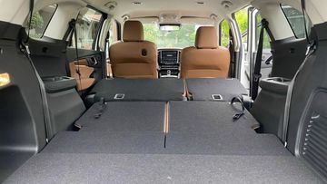 Hàng ghế thứ 2 và hàng ghế thứ 3 có thể gập lại