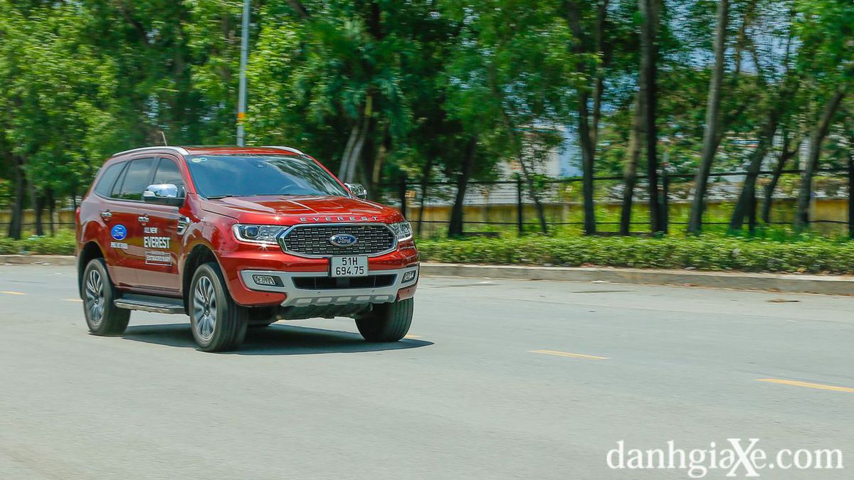 Đánh giá Ford Everest 2022: SUV đa dụng đáng cân nhắc