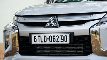 Danh gia chi tiet xe Mitsubishi Triton 4x4 AT Mivec Premium 2021