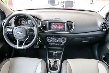 Nội thất không kém phần sang trọng trên Soluto