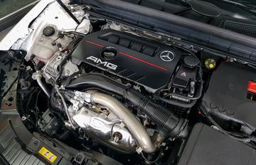 AMG GLB 35 4Matic 2023 mang sức mạnh của khối động cơ xăng I4 Turbo, dung tích 2.0 lít tăng áp cuộn kép