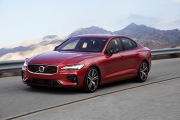 Volvo S90 với kiểu dáng thon gọn, mạnh mẽ