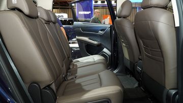 Hàng ghế thứ 2 của BYD M6 2025 cũng có thiết kế rất thoải mái cho cả 3 người lớn